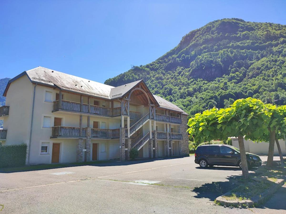 Le 102, T3 Pour 5 Personnes, Vue Montagne, Classe 2 Etoiles Nf, Parking, Piscine En Ete Bagnères-de-Luchon Kültér fotó