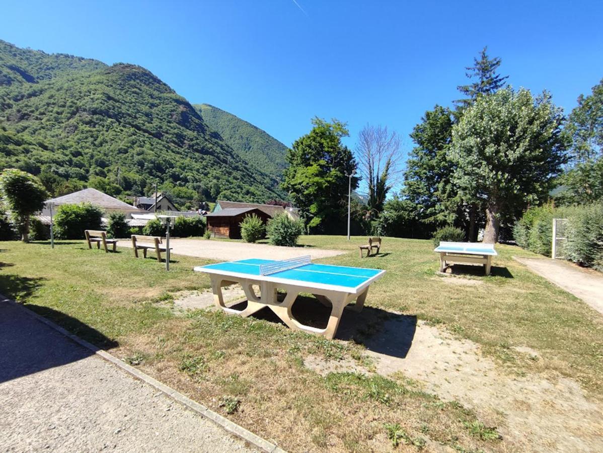 Le 102, T3 Pour 5 Personnes, Vue Montagne, Classe 2 Etoiles Nf, Parking, Piscine En Ete Bagnères-de-Luchon Kültér fotó