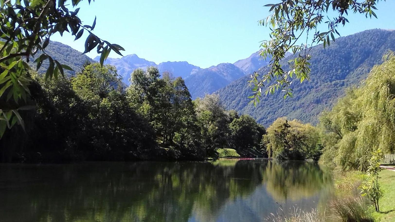 Le 102, T3 Pour 5 Personnes, Vue Montagne, Classe 2 Etoiles Nf, Parking, Piscine En Ete Bagnères-de-Luchon Kültér fotó